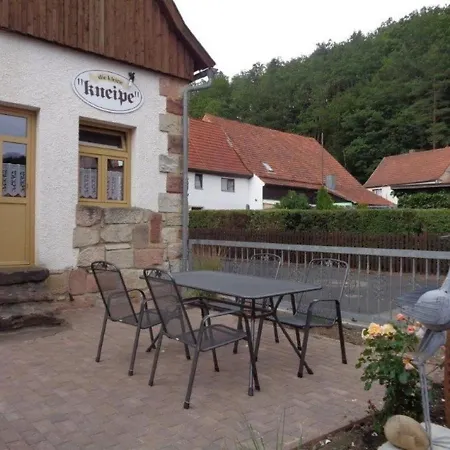 Zur Kleinen Kneipe *
