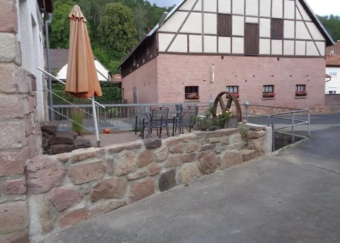 Zur Kleinen Kneipe * Fladungen